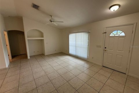 Villa ou maison à louer à North Port, Floride: 3 chambres, 115.29 m2 № 2156576 - photo 3