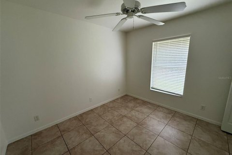 Villa ou maison à louer à North Port, Floride: 3 chambres, 115.29 m2 № 2156576 - photo 12