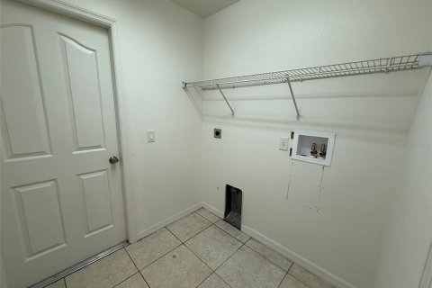 Villa ou maison à louer à North Port, Floride: 3 chambres, 115.29 m2 № 2156576 - photo 15