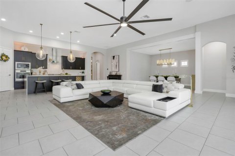 Casa en venta en New Port Richey, Florida, 4 dormitorios, 316.89 m2 № 1783497 - foto 3