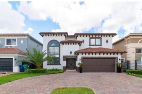 House in Kendall, Florida 5 bedrooms, 253.72 sq.m. № 2002717