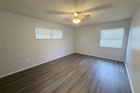 House in Casselberry, Florida 4 bedrooms, 166.57 sq.m. № 2114683 - photo 11