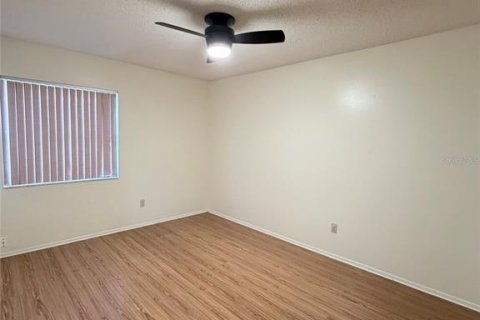 House in Casselberry, Florida 4 bedrooms, 166.57 sq.m. № 2114683 - photo 15