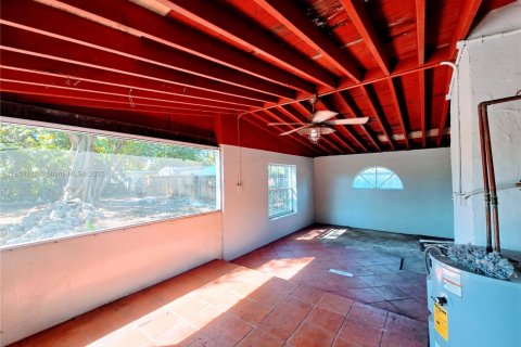 House in Miramar, Florida 4 bedrooms, 192.77 sq.m. № 1836783 - photo 19