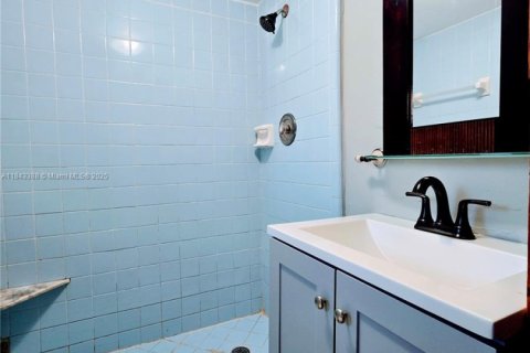House in Miramar, Florida 4 bedrooms, 192.77 sq.m. № 1836783 - photo 14
