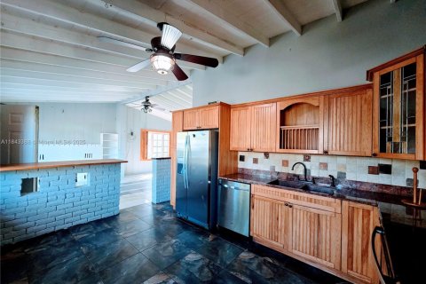 House in Miramar, Florida 4 bedrooms, 192.77 sq.m. № 1836783 - photo 5