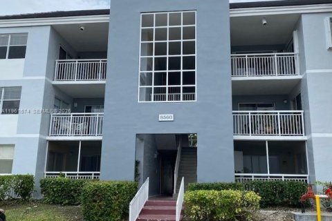 Купить кондоминиум в Катлер-Бей, Флорида 2 спальни, 103.4м2, № 2024301 - фото 2