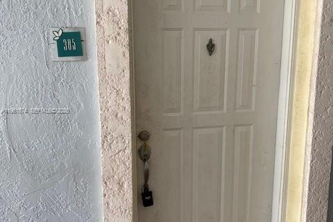 Купить кондоминиум в Катлер-Бей, Флорида 2 спальни, 103.4м2, № 2024301 - фото 3