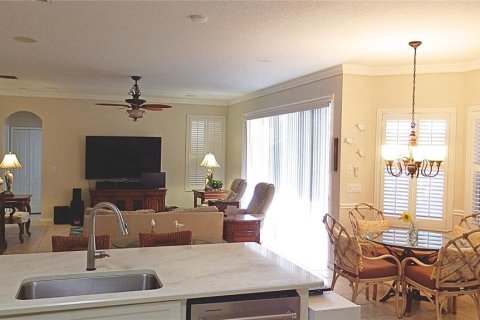 House in Odessa, Florida 4 bedrooms, 222.41 sq.m. № 1744105 - photo 8