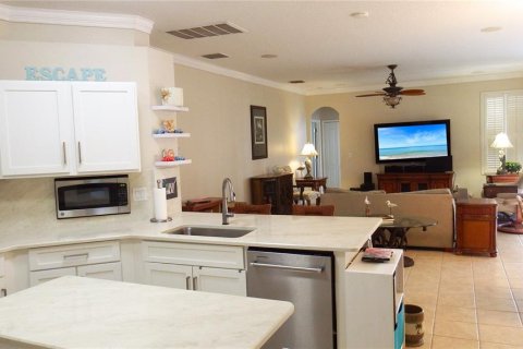 House in Odessa, Florida 4 bedrooms, 222.41 sq.m. № 1744105 - photo 7