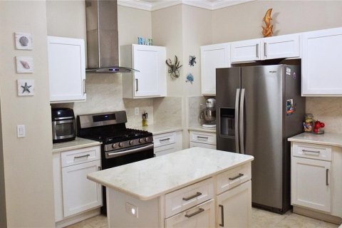 House in Odessa, Florida 4 bedrooms, 222.41 sq.m. № 1744105 - photo 5