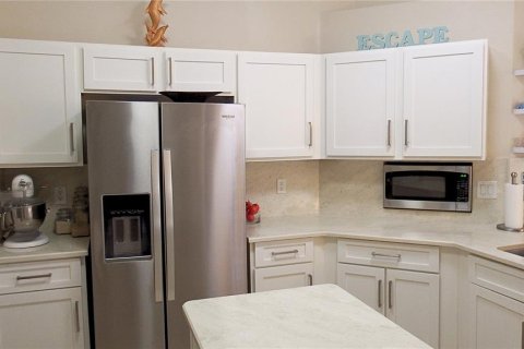 House in Odessa, Florida 4 bedrooms, 222.41 sq.m. № 1744105 - photo 6