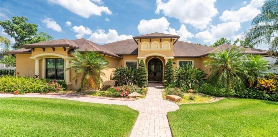 House in Lakeland, Florida 4 bedrooms, 358.42 sq.m. № 1747227