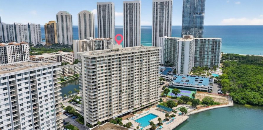 Condo à Sunny Isles Beach, Floride, 1 chambre  № 2014051