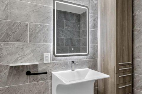 Copropriété à vendre à Sunny Isles Beach, Floride: 1 chambre, 70.79 m2 № 2014051 - photo 14