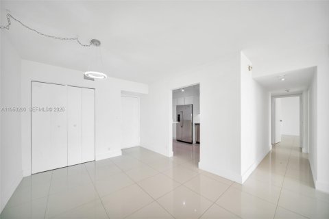 Снять в аренду кондоминиум в Санни-Айлс-Бич, Флорида 2 спальни, 126.07м2, № 2006498 - фото 16