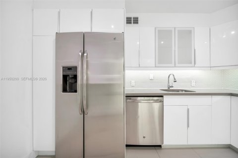 Снять в аренду кондоминиум в Санни-Айлс-Бич, Флорида 2 спальни, 126.07м2, № 2006498 - фото 21