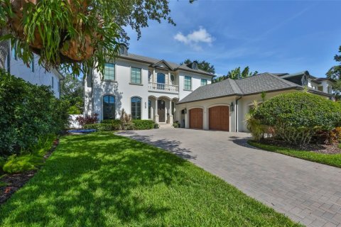 Villa ou maison à louer à Tampa, Floride: 6 chambres, 593.92 m2 № 2107530 - photo 2