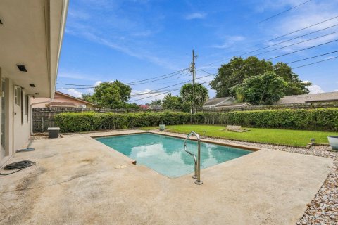 Casa en venta en Palm Beach Gardens, Florida, 3 dormitorios, 99.87 m2 № 2432515 - foto 23