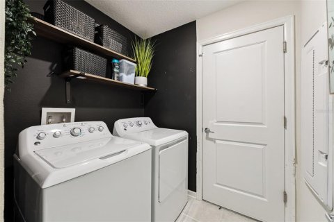 Casa en venta en Kissimmee, Florida, 3 dormitorios, 117.34 m2 № 2210845 - foto 18