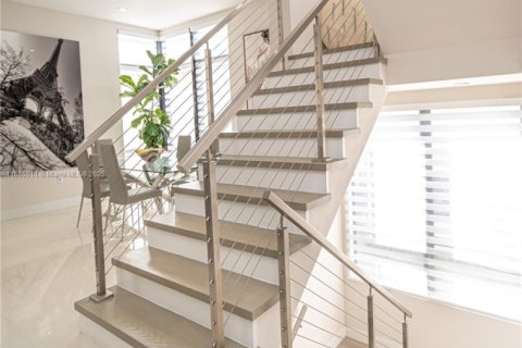 Купить виллу или дом в Дорал, Флорида 4 спальни, 264.21м2, № 1958430 - фото 24