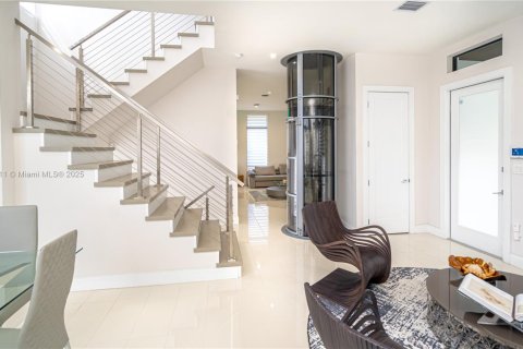 Купить виллу или дом в Дорал, Флорида 4 спальни, 264.21м2, № 1958430 - фото 12