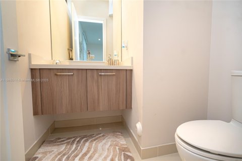 Купить виллу или дом в Дорал, Флорида 4 спальни, 264.21м2, № 1958430 - фото 23