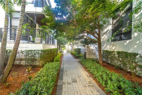 Купить виллу или дом в Дорал, Флорида 4 спальни, 264.21м2, № 1958430 - фото 4