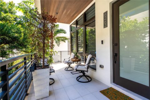 Купить виллу или дом в Дорал, Флорида 4 спальни, 264.21м2, № 1958430 - фото 6