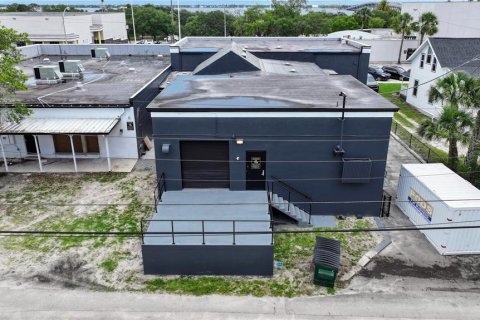 Propiedad comercial en alquiler en Melbourne, Florida № 1913917 - foto 5