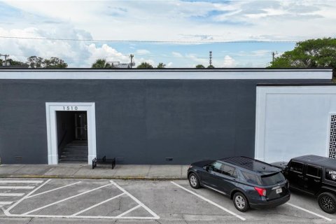 Propiedad comercial en alquiler en Melbourne, Florida № 1913917 - foto 1