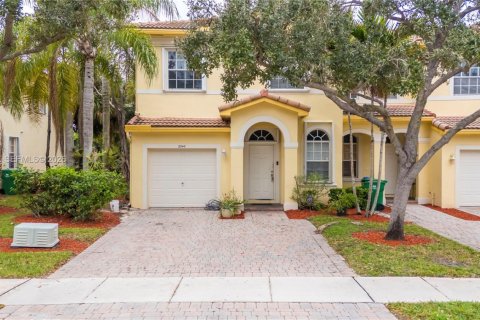 Таунхаус в Мирамар, Флорида 4 спальни, 168.62м2 № 2006465