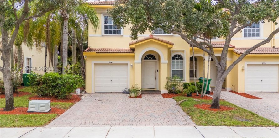 Adosado en Miramar, Florida 4 dormitorios, 168.62 m2 № 2006465