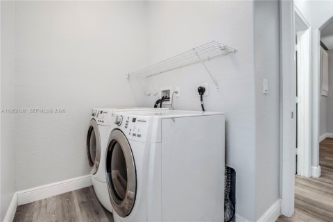 Adosado en alquiler en Miramar, Florida, 4 dormitorios, 168.62 m2 № 2006465 - foto 25