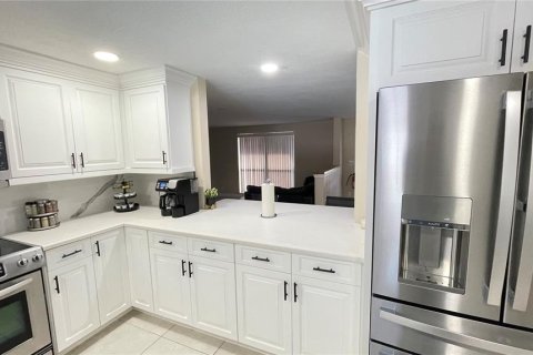 Casa en venta en Tampa, Florida, 3 dormitorios, 195.19 m2 № 1773762 - foto 20