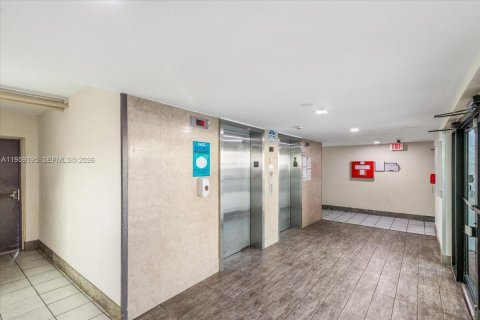 Condominio en venta en Miami, Florida, 2 dormitorios, 80.55 m2 № 2025152 - foto 2