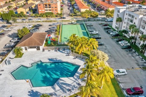 Condominio en venta en Miami, Florida, 2 dormitorios, 80.55 m2 № 2025152 - foto 13