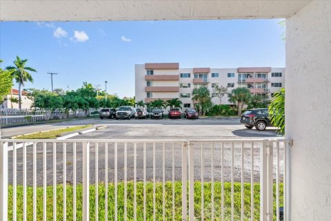 Condominio en venta en Miami, Florida, 2 dormitorios, 80.55 m2 № 2025152 - foto 26