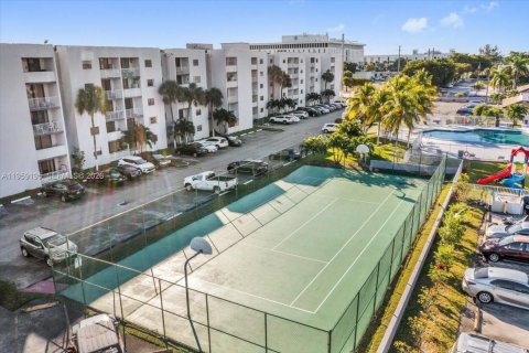 Condominio en venta en Miami, Florida, 2 dormitorios, 80.55 m2 № 2025152 - foto 10