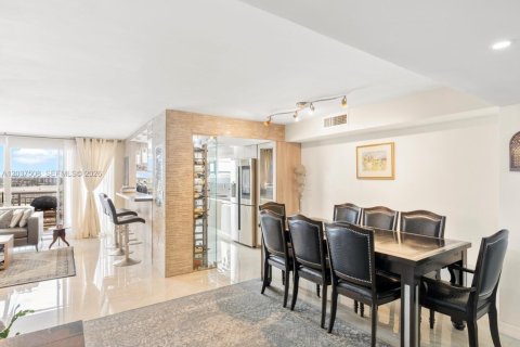 Copropriété à vendre à Aventura, Floride: 3 chambres, 221.76 m2 № 2262881 - photo 3
