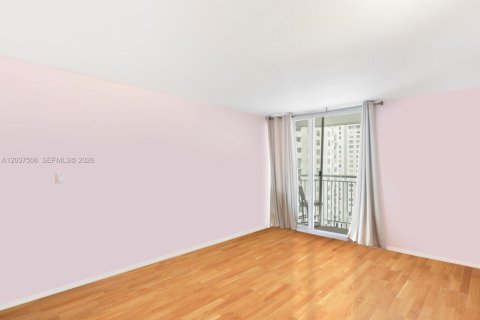 Copropriété à vendre à Aventura, Floride: 3 chambres, 221.76 m2 № 2262881 - photo 24