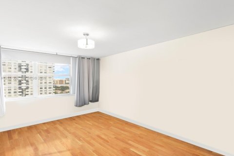 Copropriété à vendre à Aventura, Floride: 3 chambres, 221.76 m2 № 2262881 - photo 23