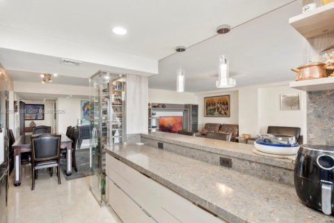 Copropriété à vendre à Aventura, Floride: 3 chambres, 221.76 m2 № 2262881 - photo 14