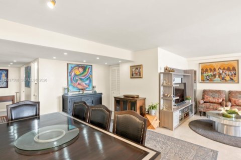 Copropriété à vendre à Aventura, Floride: 3 chambres, 221.76 m2 № 2262881 - photo 5