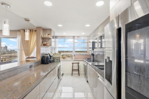 Copropriété à vendre à Aventura, Floride: 3 chambres, 221.76 m2 № 2262881 - photo 12