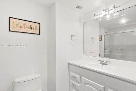 Copropriété à vendre à Aventura, Floride: 3 chambres, 221.76 m2 № 2262881 - photo 25