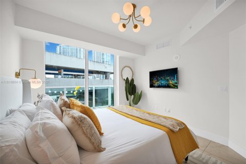 Купить кондоминиум в Майами, Флорида 2 спальни, 117.71м2, № 1770553 - фото 8