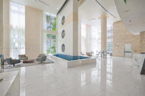 Купить кондоминиум в Майами, Флорида 2 спальни, 117.71м2, № 1770553 - фото 4