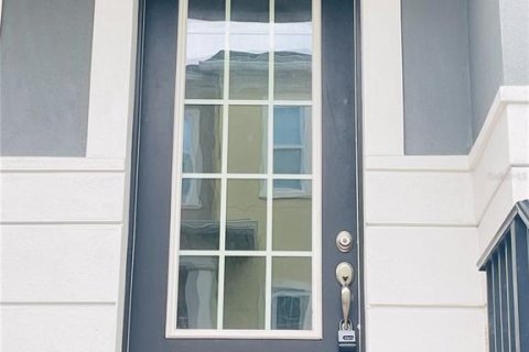 Townhouse in Orlando, Florida 4 bedrooms, 158.4 sq.m. № 1898478 - photo 2