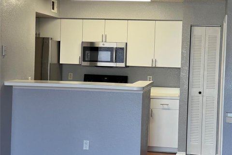 Condominio en venta en Kissimmee, Florida, 2 dormitorios, 95.32 m2 № 1628409 - foto 5
